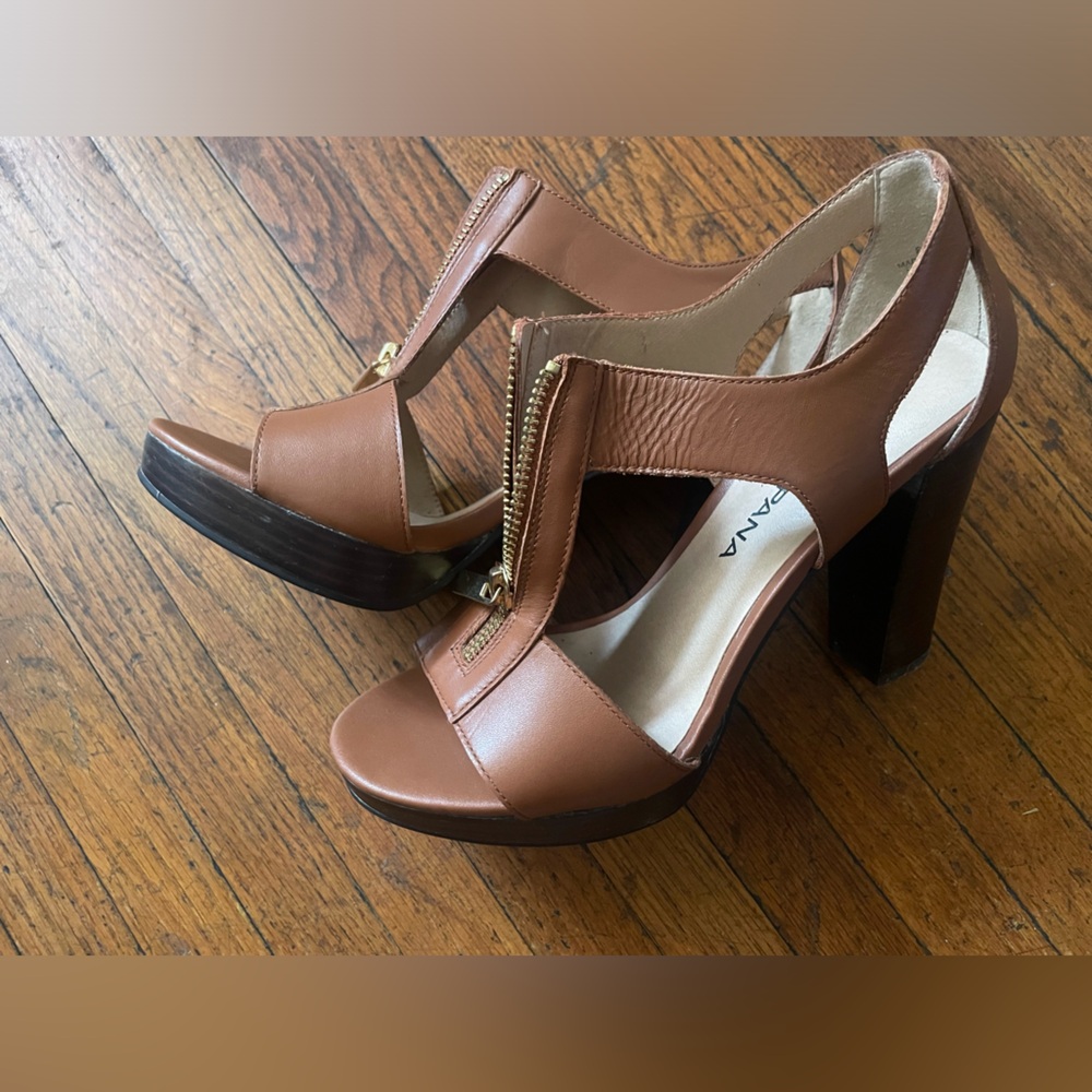 Brown Moda Spana platform heels Sz.8